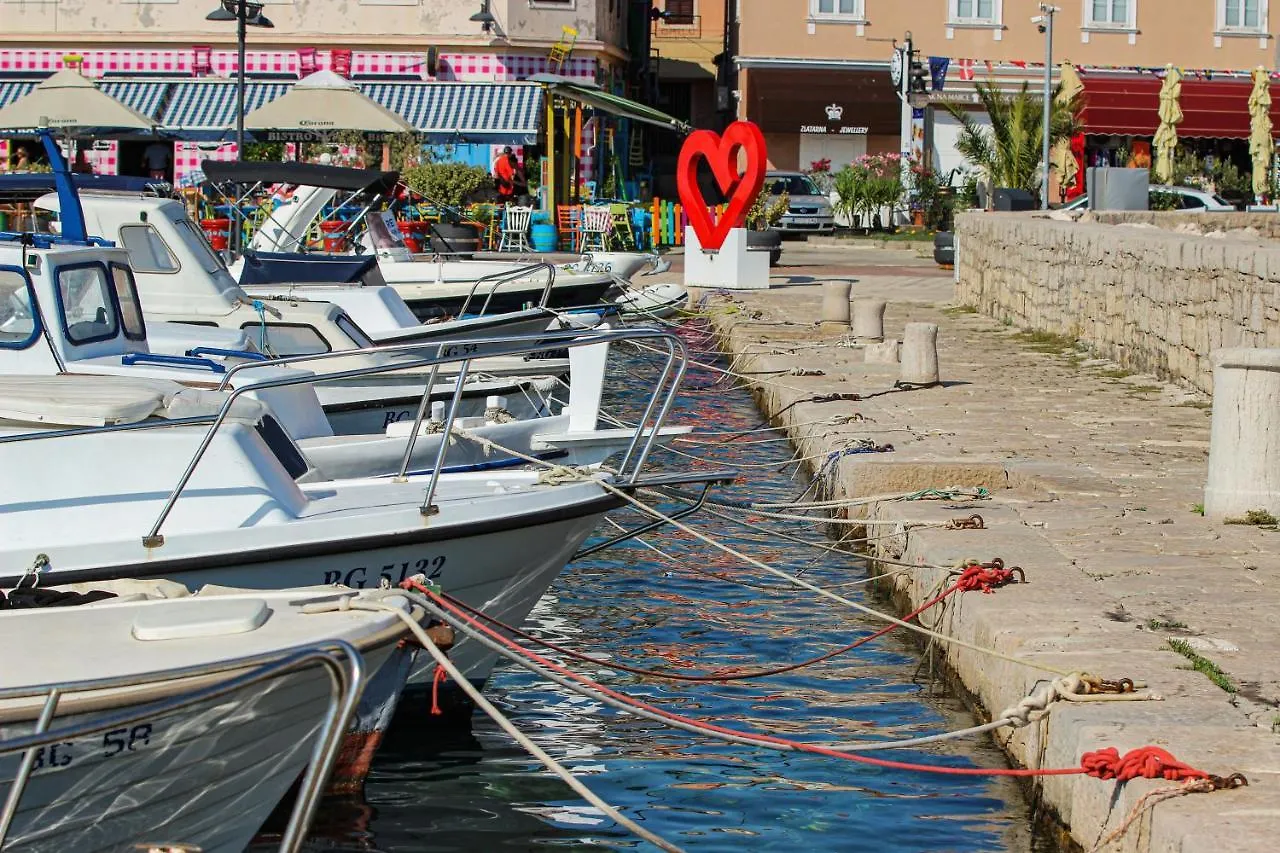 Kuca Sladoleda 0*, Biograd Na Moru